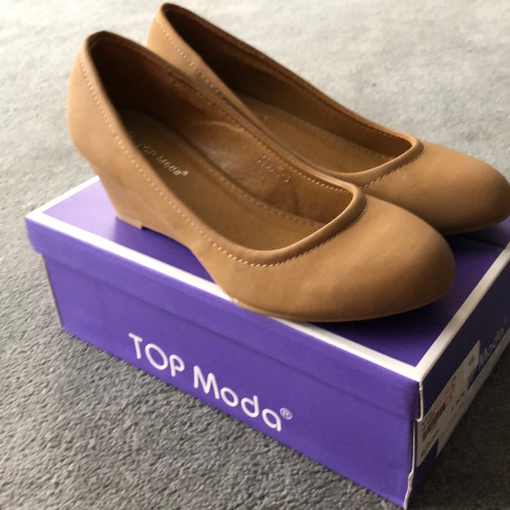 Tan Short Wedge Heels. Only worn once. Size 5